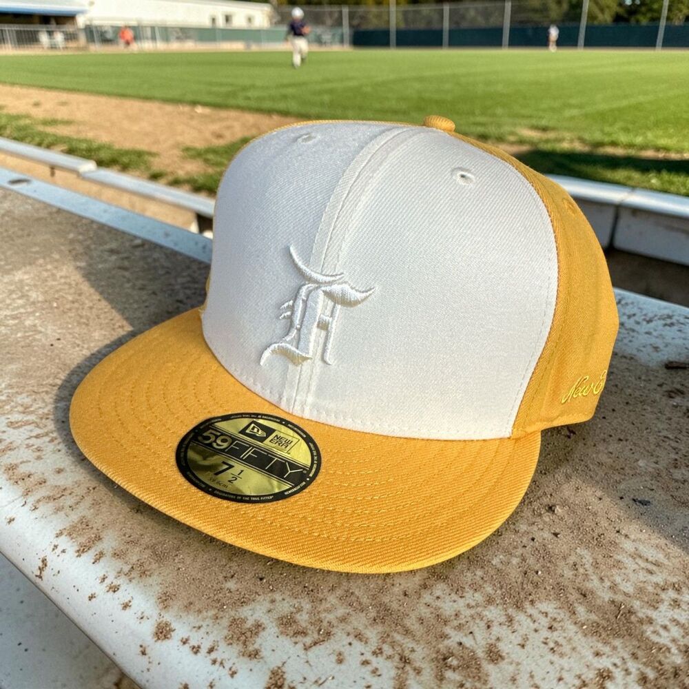ESSENTIALS FEAR OF GOD x NEW ERA 59FIFTY Fitted Cap - Gold/White - 7 1/2